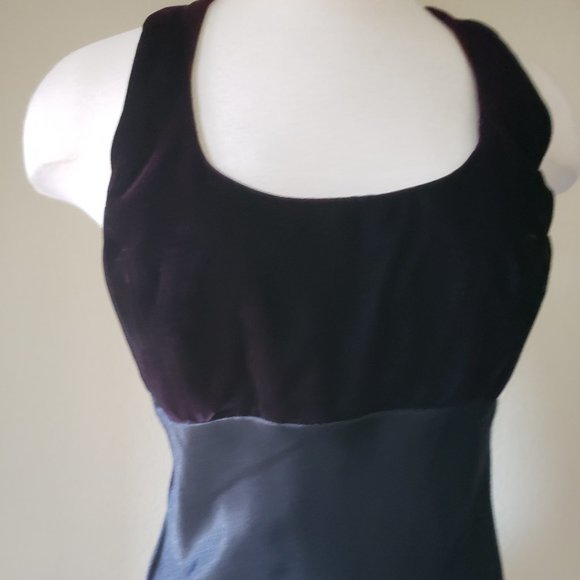 Gorgeous Black Evening/Prom Gown With Tie Back - Picture 2 of 15